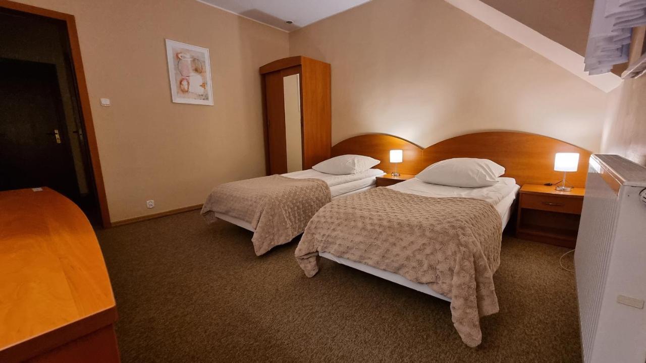 Jola Hotel 3*